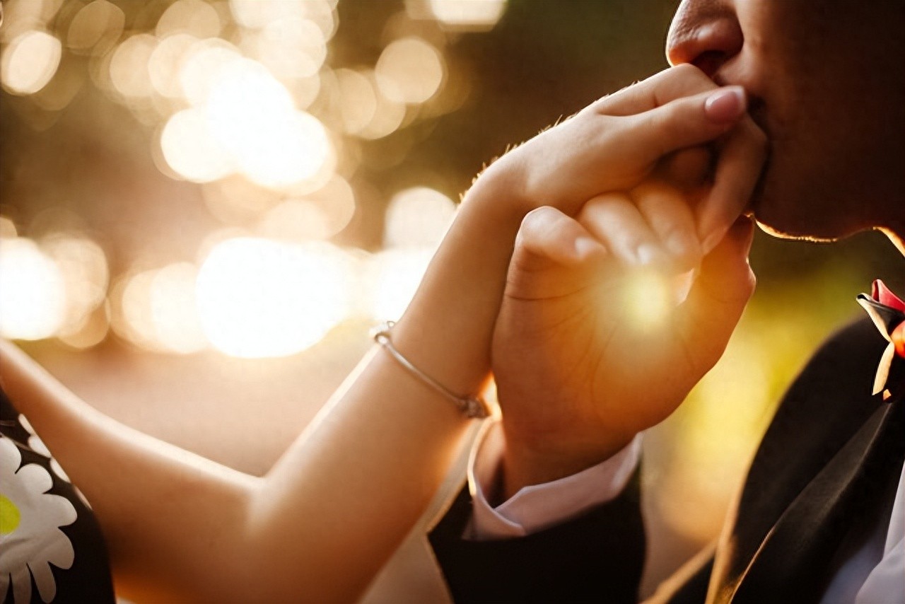 恋爱心理倾听_恋爱倾听_恋爱心理学干货