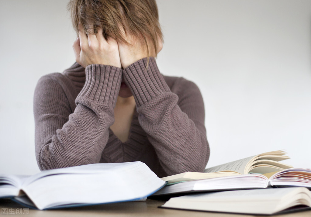“潜在抑郁症”的8个征兆_潜在的抑郁症症状