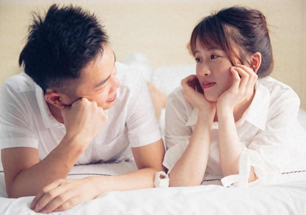 邻居做爱叫声很大，吵得我们睡不着怎么办？